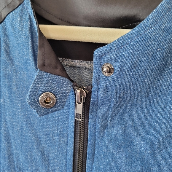 Dual Fabric Chambray Denim Fitted Jacket - Picture 6 of 9